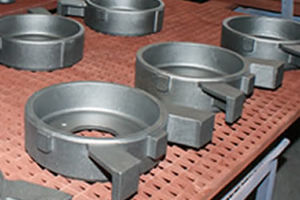Produktion, Farbgebung, Gussteilgrundierung, Spritzverfahren, Farbspritzanlage, Standardfarben